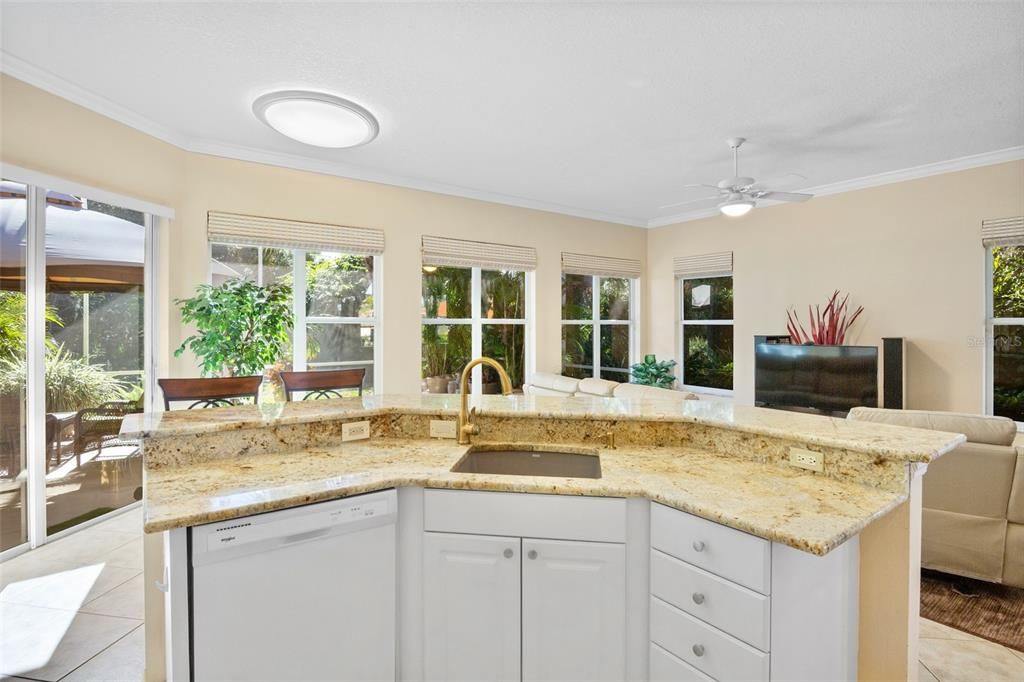 For Sale: $559,000 (4 beds, 2 baths, 2164 Square Feet)