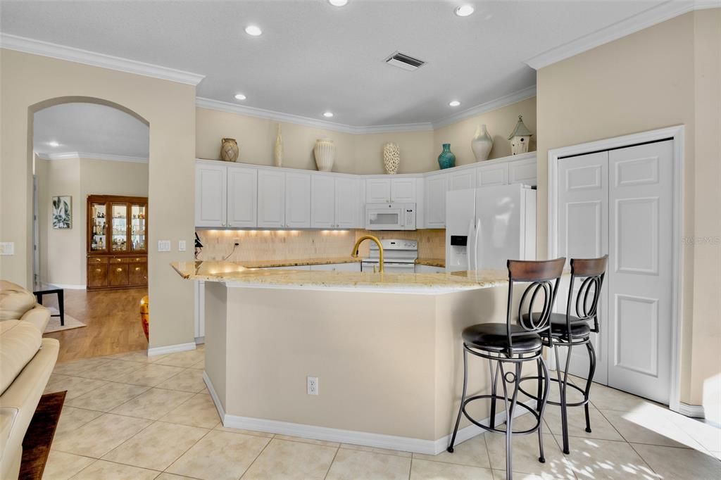 For Sale: $559,000 (4 beds, 2 baths, 2164 Square Feet)