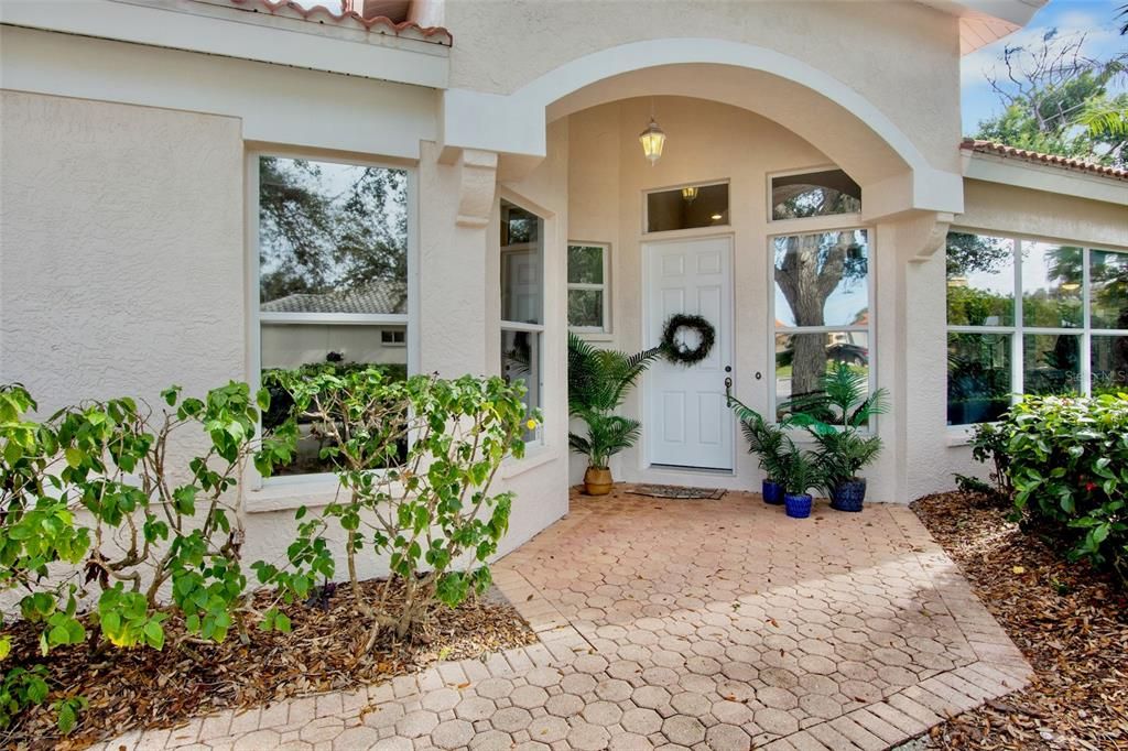 For Sale: $559,000 (4 beds, 2 baths, 2164 Square Feet)