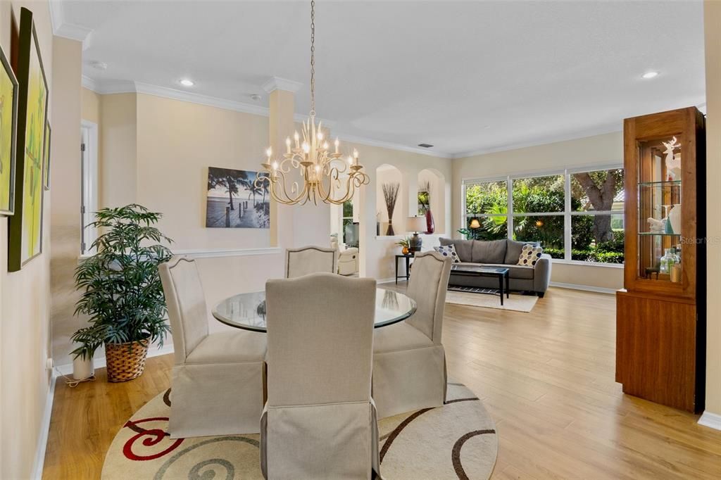 For Sale: $559,000 (4 beds, 2 baths, 2164 Square Feet)