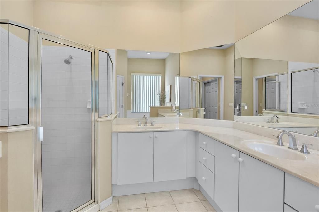 For Sale: $559,000 (4 beds, 2 baths, 2164 Square Feet)