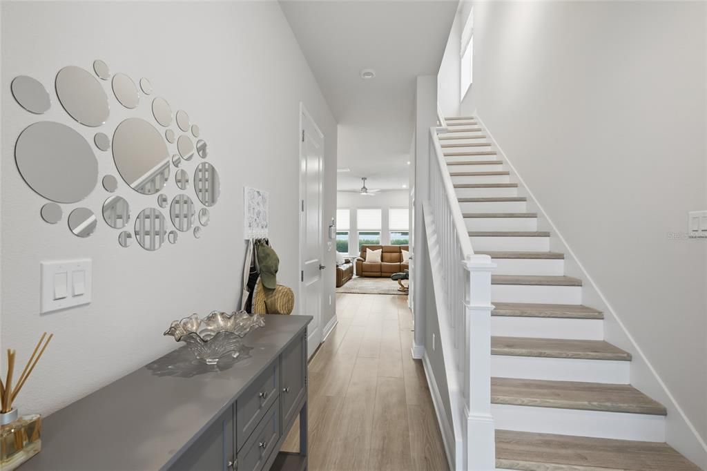 En Venta: $997,500 (4 camas, 3 baños, 2833 Pies cuadrados)