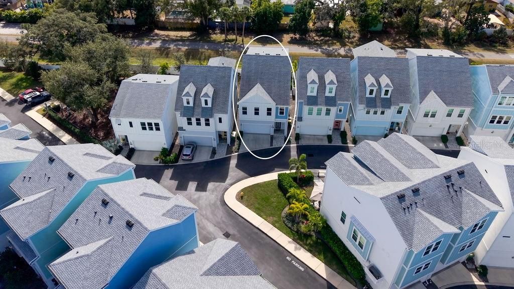 En Venta: $997,500 (4 camas, 3 baños, 2833 Pies cuadrados)