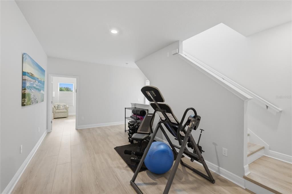 En Venta: $997,500 (4 camas, 3 baños, 2833 Pies cuadrados)