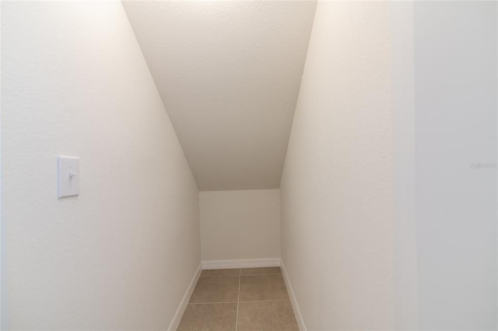 For Sale: $275,000 (3 beds, 2 baths, 1673 Square Feet)