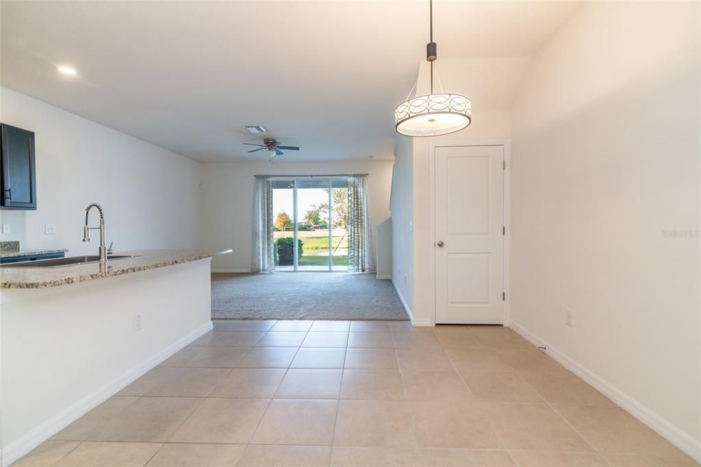 For Sale: $275,000 (3 beds, 2 baths, 1673 Square Feet)