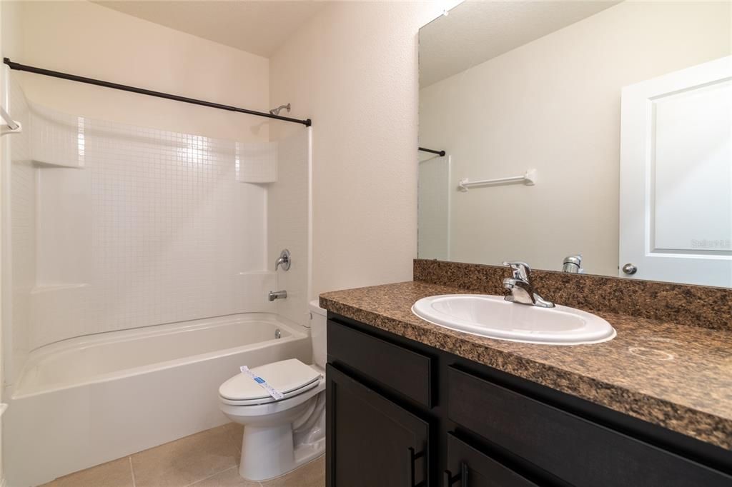 For Sale: $275,000 (3 beds, 2 baths, 1673 Square Feet)