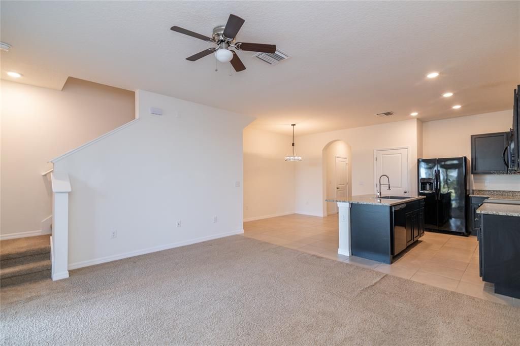 For Sale: $275,000 (3 beds, 2 baths, 1673 Square Feet)