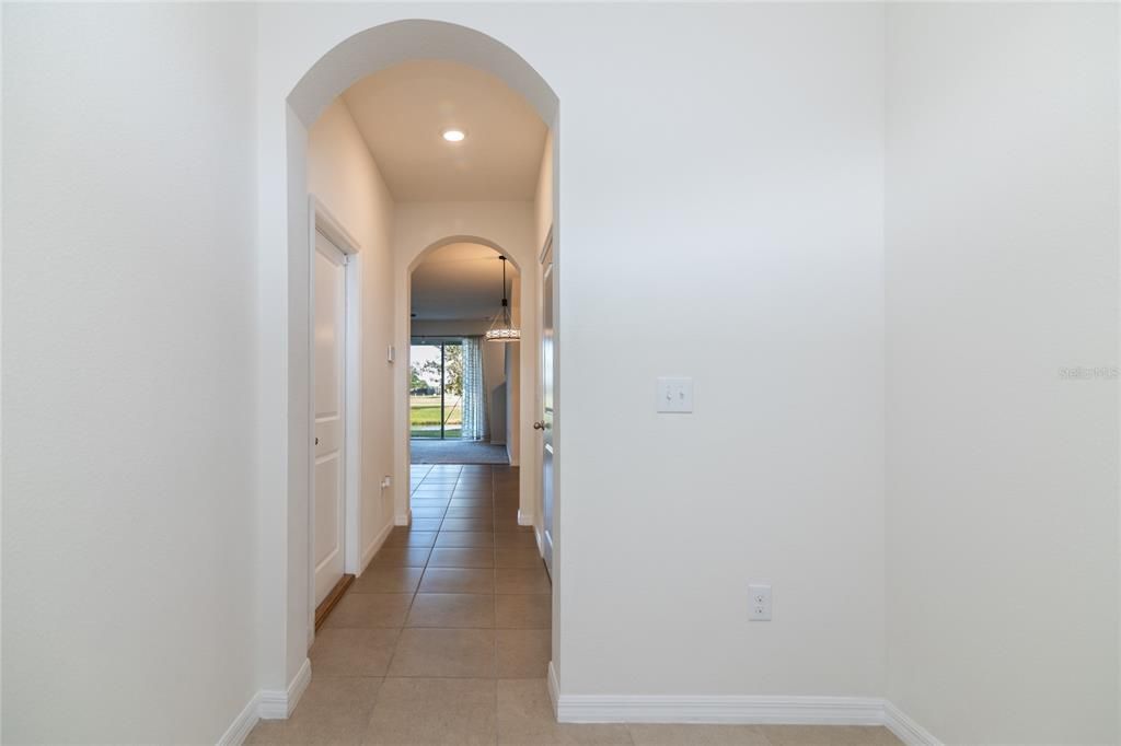 For Sale: $275,000 (3 beds, 2 baths, 1673 Square Feet)