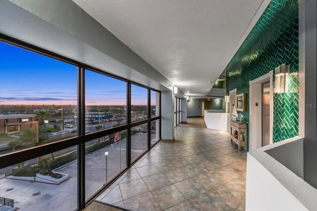 En Venta: $699,000 (3 camas, 4 baños, 2790 Pies cuadrados)