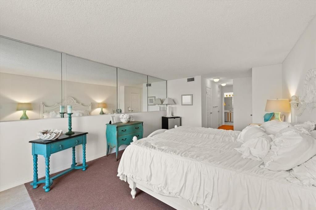 En Venta: $699,000 (3 camas, 4 baños, 2790 Pies cuadrados)