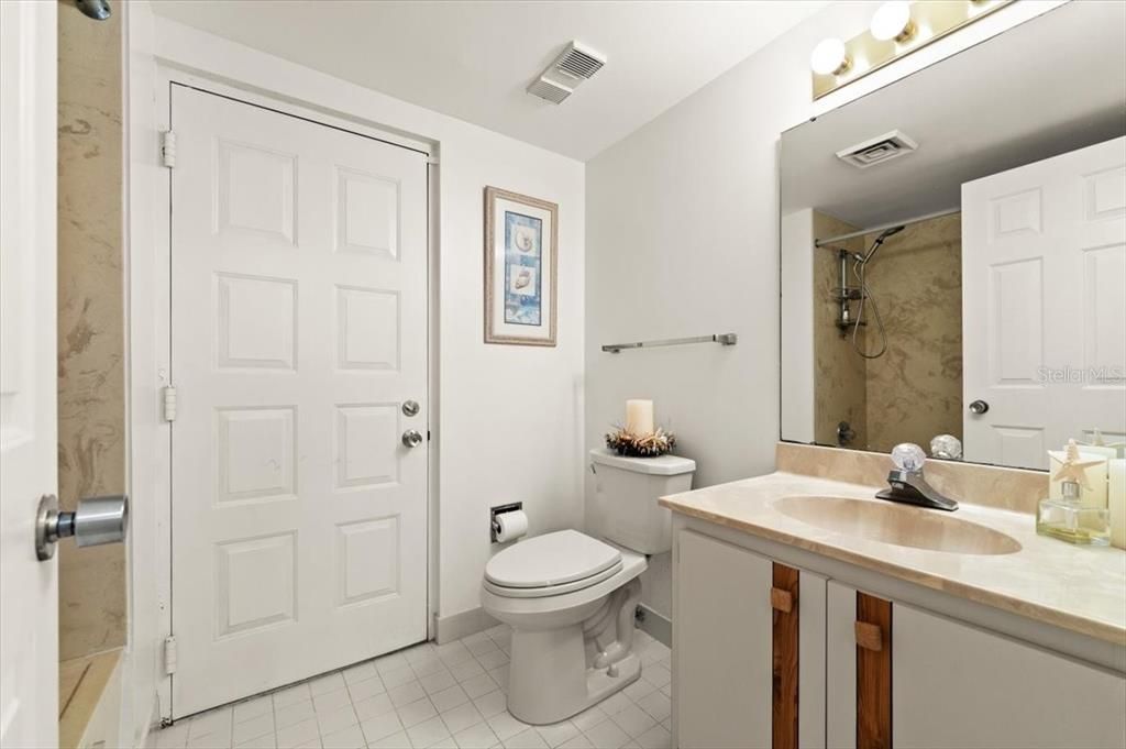 En Venta: $699,000 (3 camas, 4 baños, 2790 Pies cuadrados)