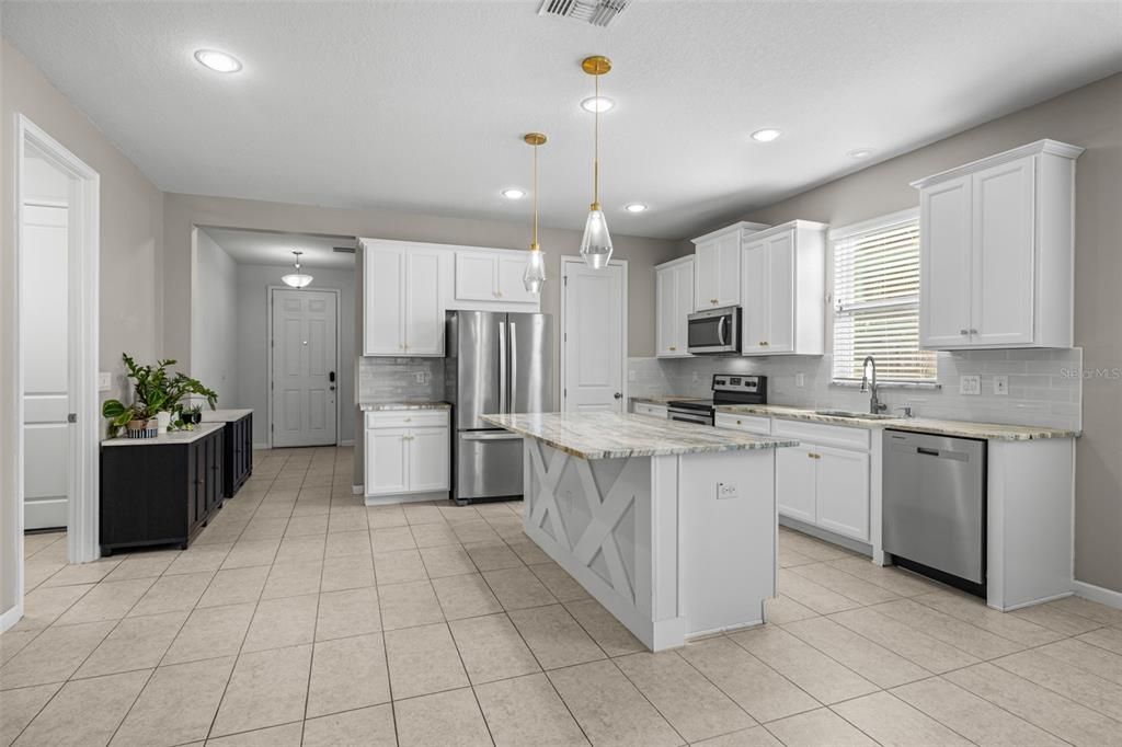 For Rent: $2,400 (3 beds, 2 baths, 2032 Square Feet)