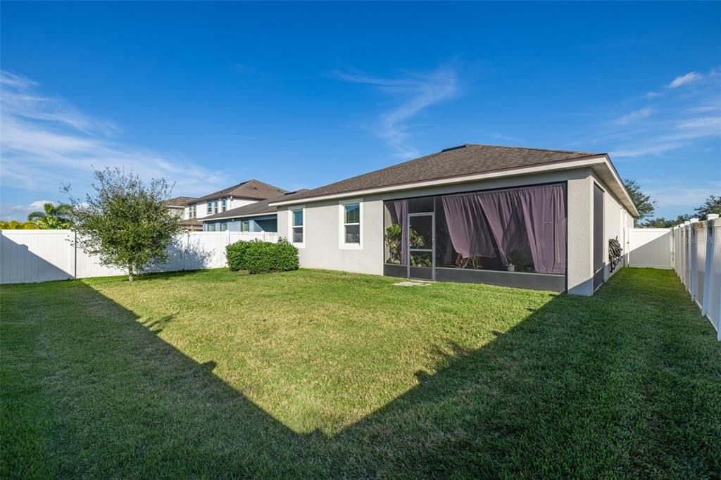 For Rent: $2,400 (3 beds, 2 baths, 2032 Square Feet)