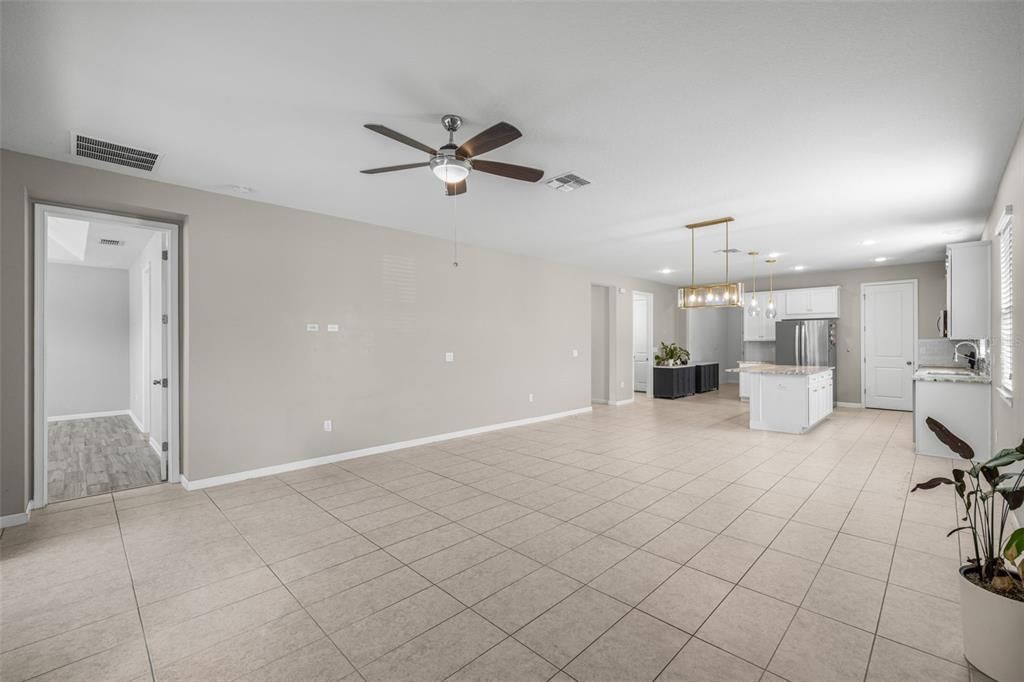 For Rent: $2,400 (3 beds, 2 baths, 2032 Square Feet)