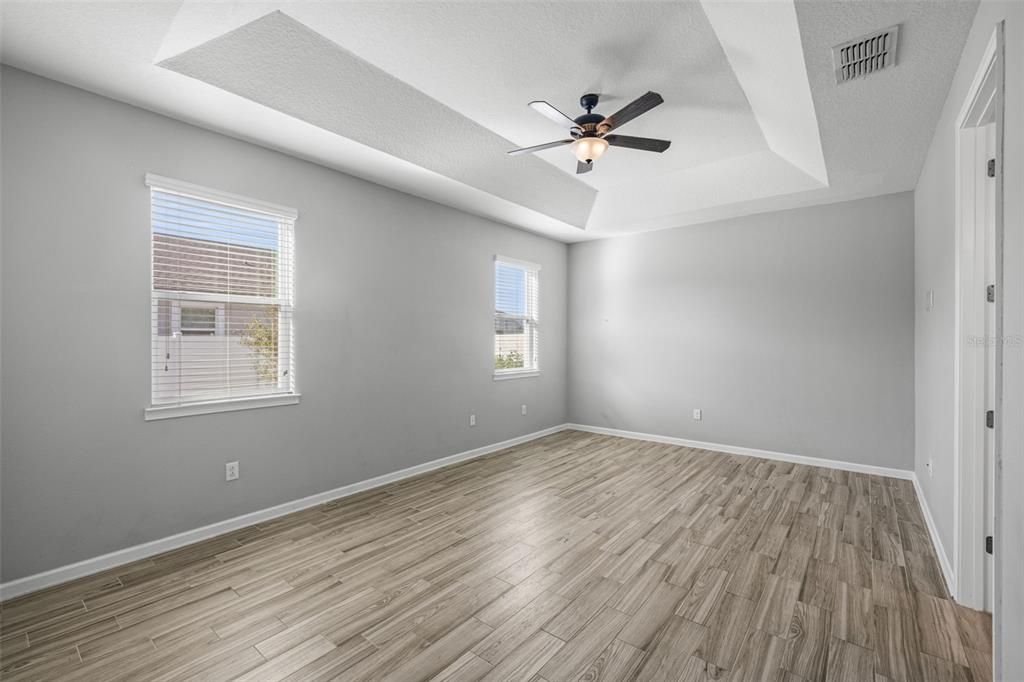 For Rent: $2,400 (3 beds, 2 baths, 2032 Square Feet)