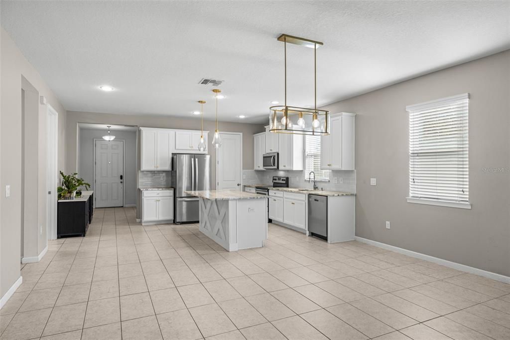 For Rent: $2,400 (3 beds, 2 baths, 2032 Square Feet)