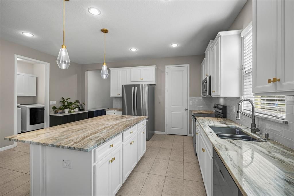 For Rent: $2,400 (3 beds, 2 baths, 2032 Square Feet)