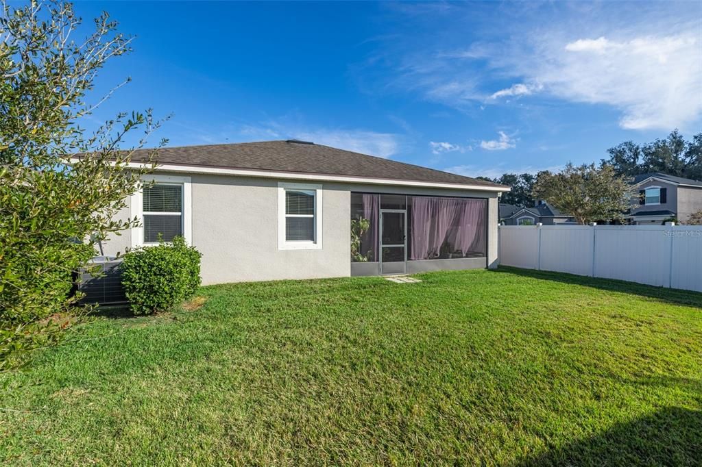 For Rent: $2,400 (3 beds, 2 baths, 2032 Square Feet)