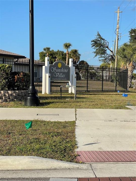 For Sale: $130,000 (2 beds, 2 baths, 825 Square Feet)