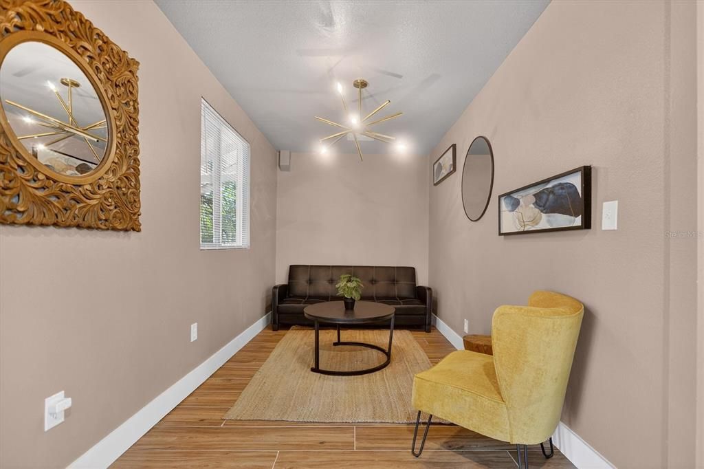 For Sale: $275,000 (5 beds, 0 baths, 2400 Square Feet)