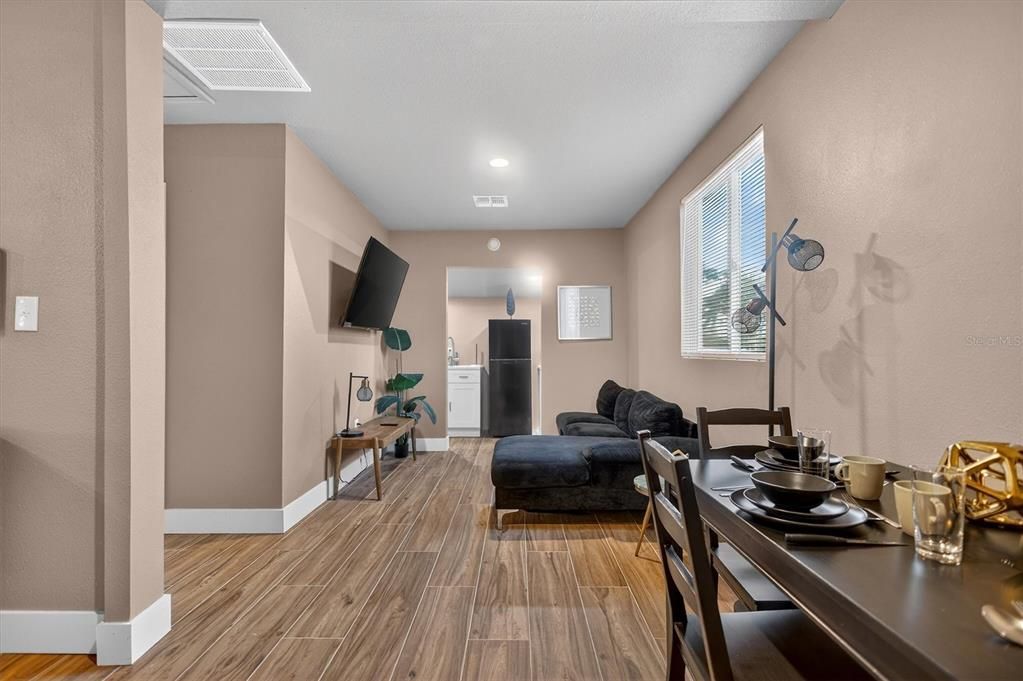 For Sale: $275,000 (5 beds, 0 baths, 2400 Square Feet)