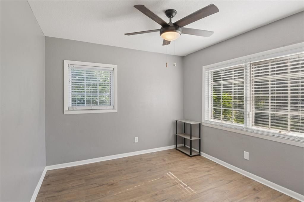 En Venta: $289,000 (3 camas, 2 baños, 1387 Pies cuadrados)