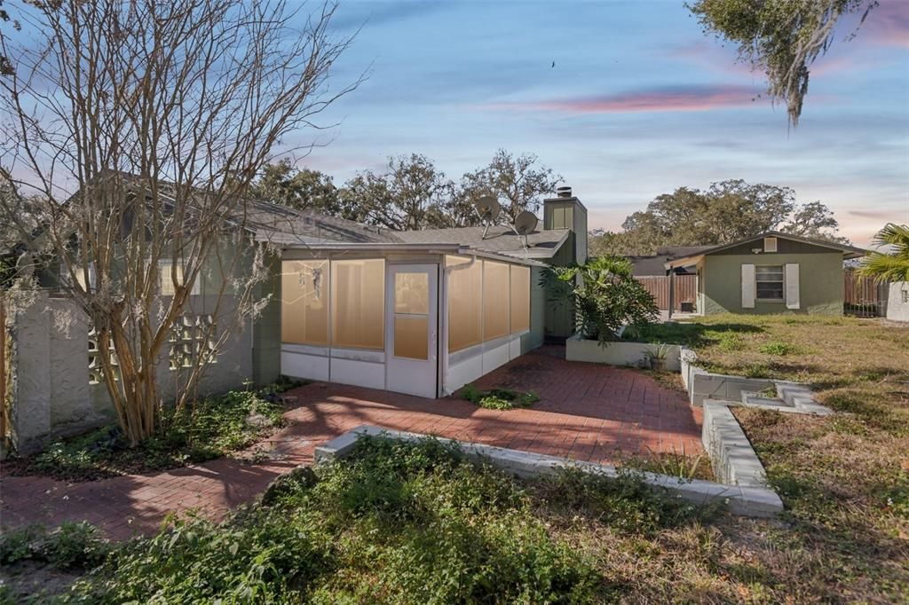 En Venta: $289,000 (3 camas, 2 baños, 1387 Pies cuadrados)