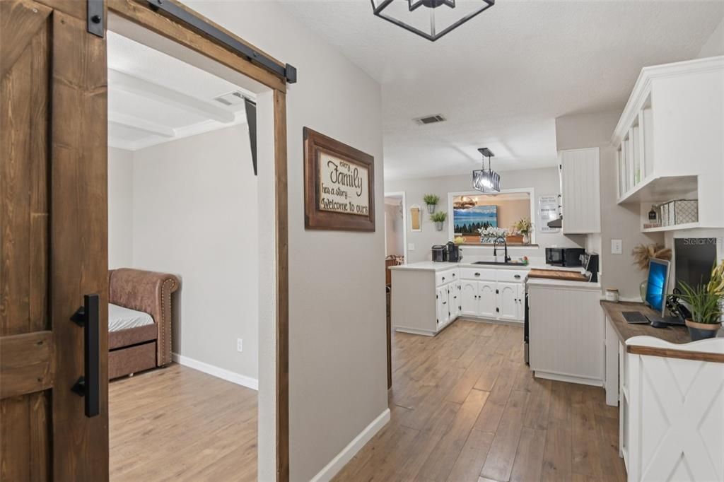 En Venta: $289,000 (3 camas, 2 baños, 1387 Pies cuadrados)