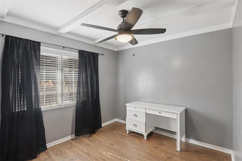 En Venta: $289,000 (3 camas, 2 baños, 1387 Pies cuadrados)