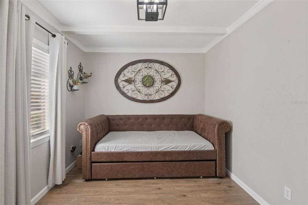 En Venta: $289,000 (3 camas, 2 baños, 1387 Pies cuadrados)