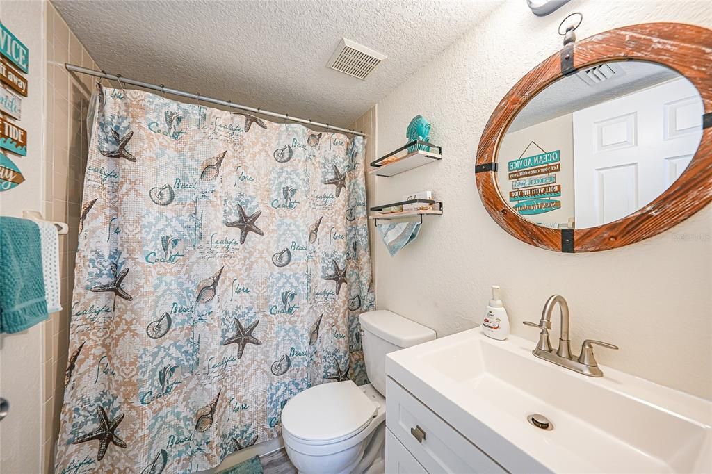 For Sale: $169,399 (2 beds, 2 baths, 1153 Square Feet)