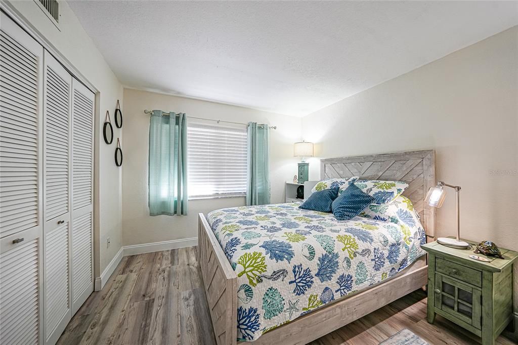 For Sale: $169,399 (2 beds, 2 baths, 1153 Square Feet)