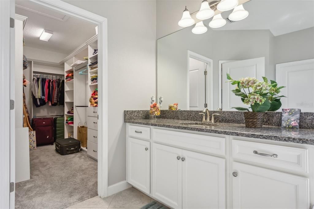 En Venta: $739,900 (5 camas, 3 baños, 3834 Pies cuadrados)