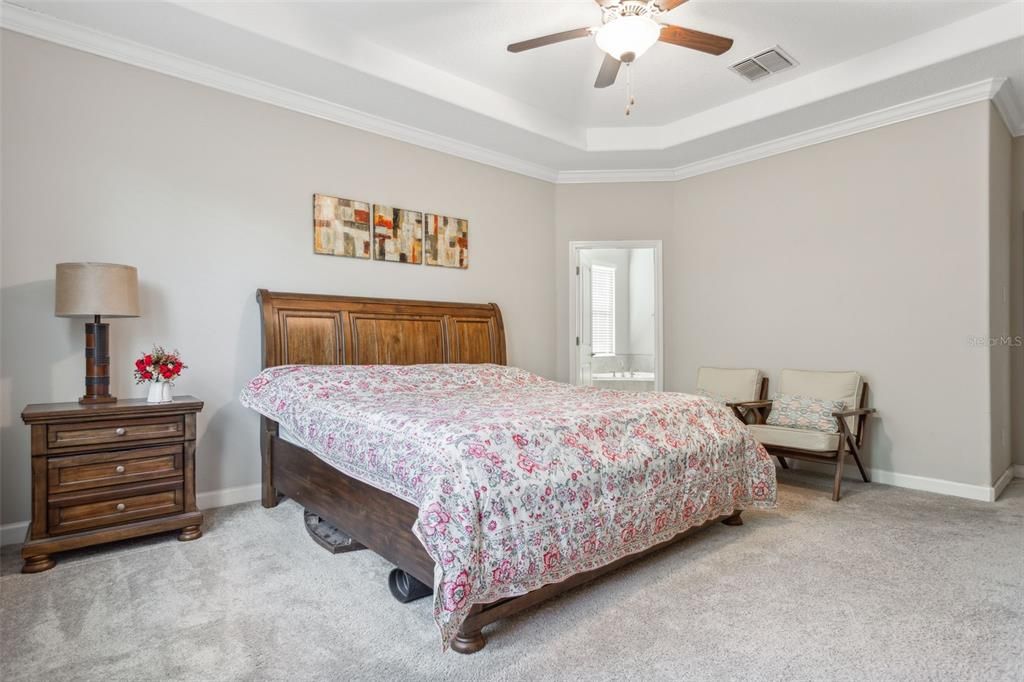 En Venta: $739,900 (5 camas, 3 baños, 3834 Pies cuadrados)