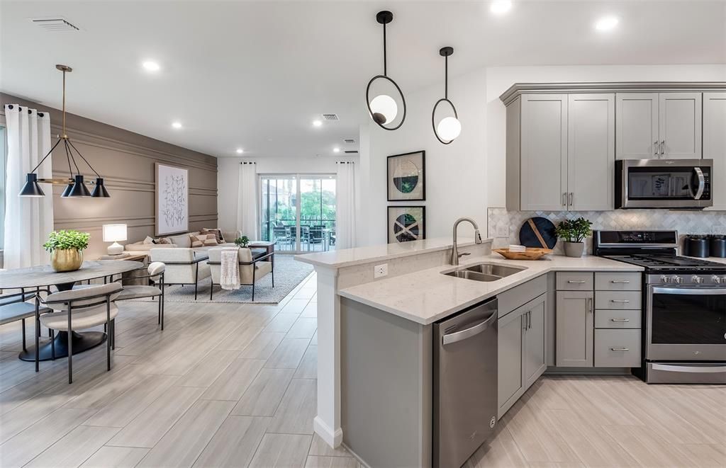 For Sale: $447,885 (2 beds, 2 baths, 1602 Square Feet)