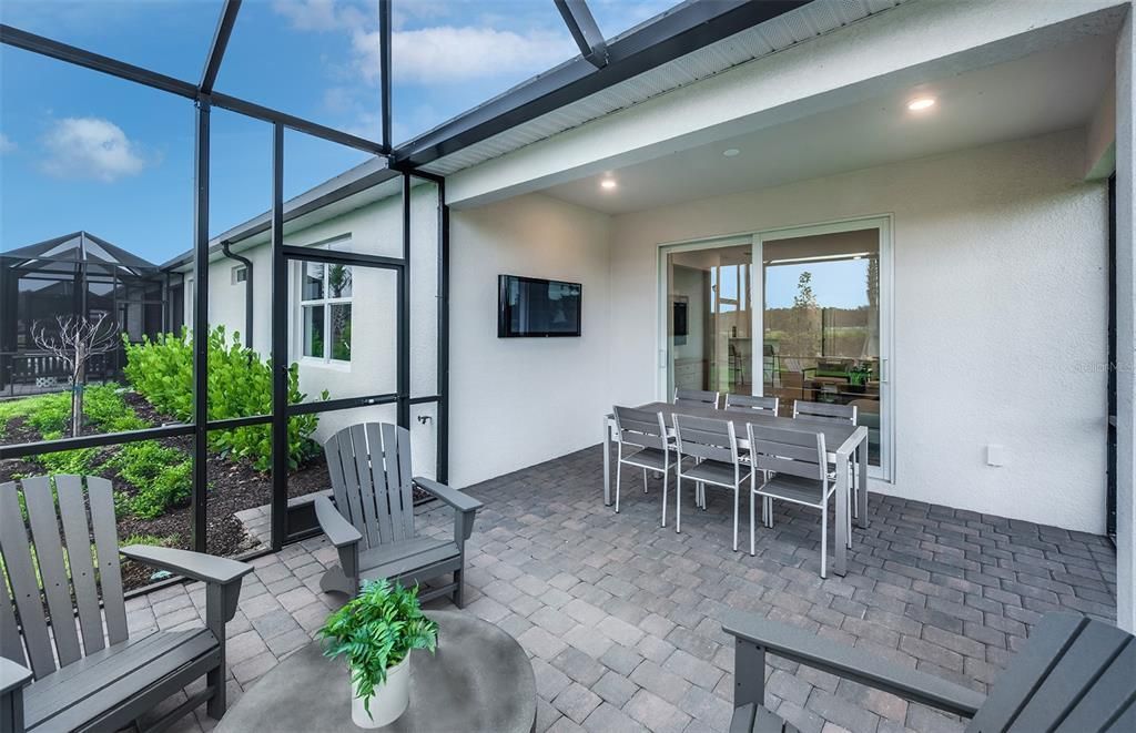 For Sale: $447,885 (2 beds, 2 baths, 1602 Square Feet)