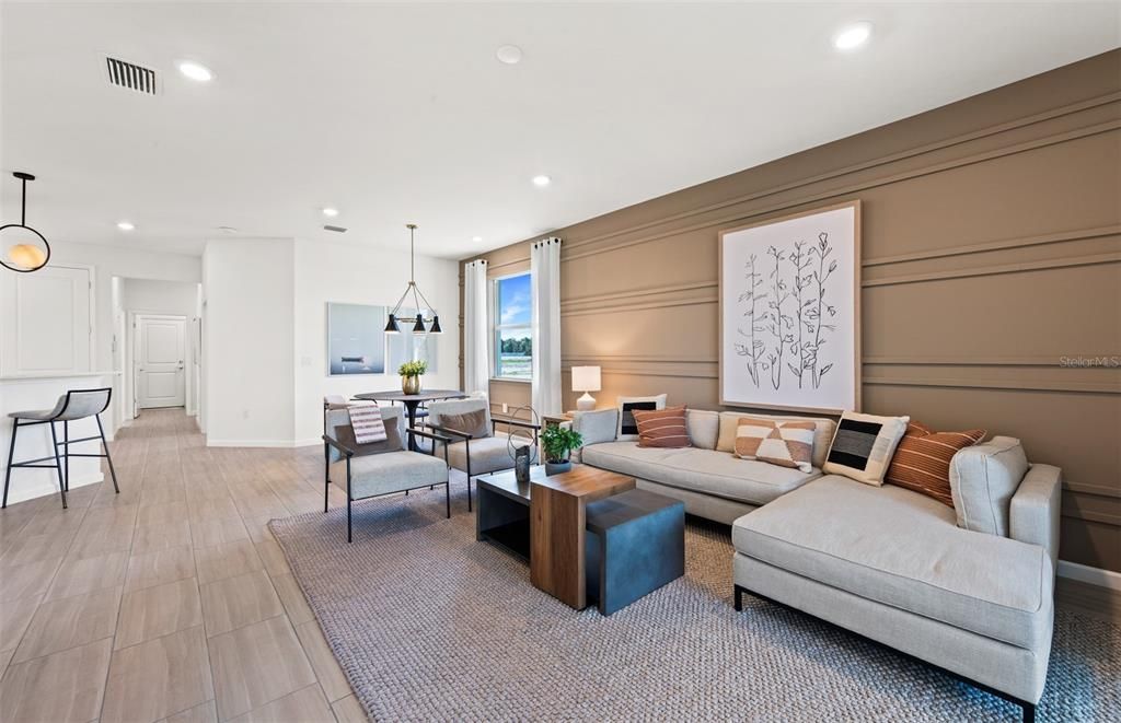 For Sale: $447,885 (2 beds, 2 baths, 1602 Square Feet)