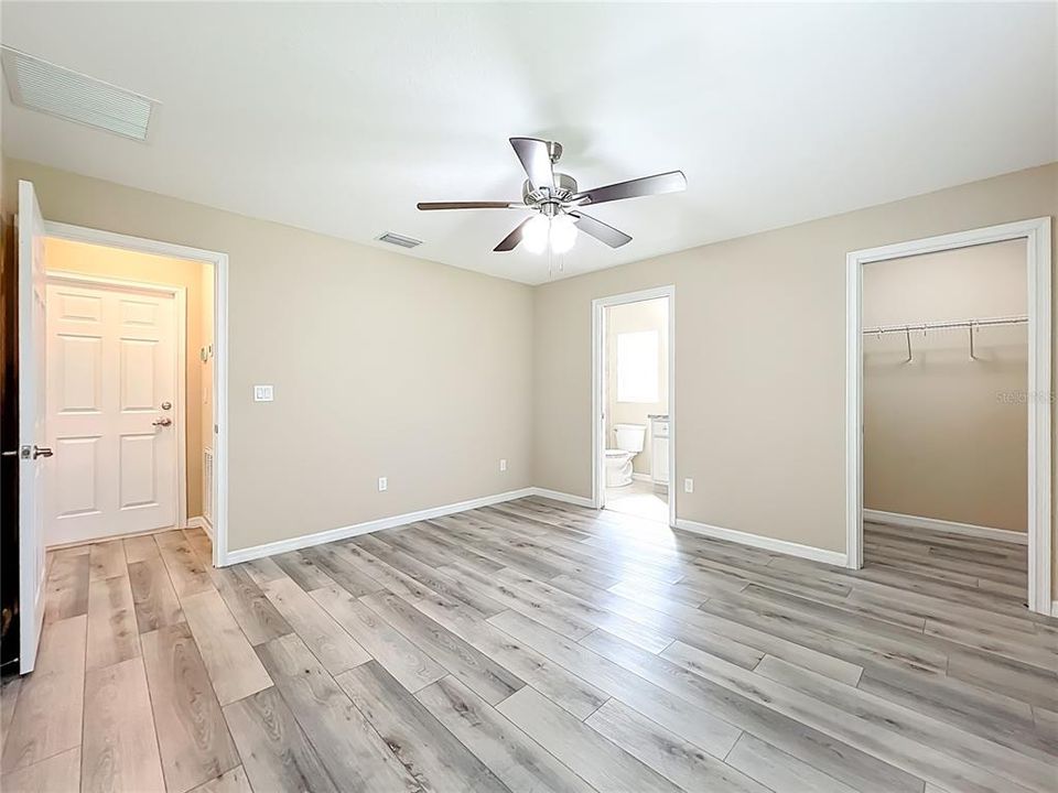 出租: $1,800 (3 贝兹, 2 浴室, 1236 平方英尺)