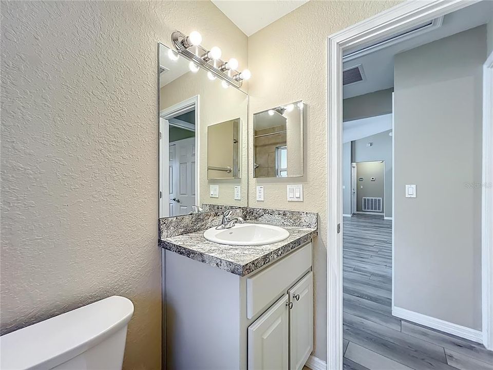 出租: $1,800 (3 贝兹, 2 浴室, 1236 平方英尺)