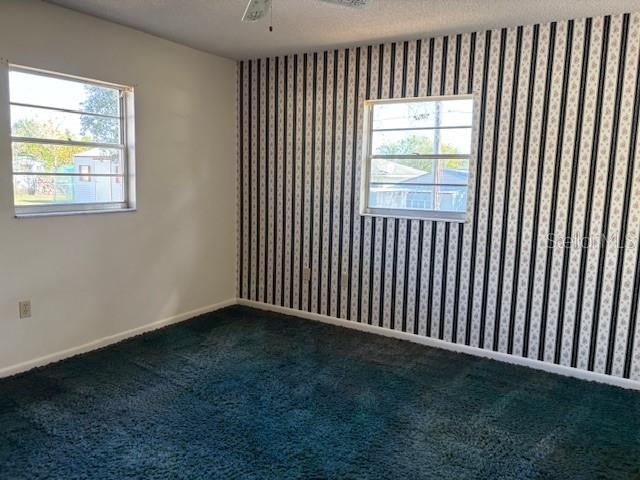 For Sale: $229,000 (4 beds, 3 baths, 1904 Square Feet)