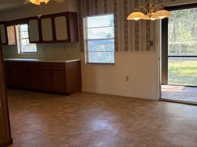 For Sale: $229,000 (4 beds, 3 baths, 1904 Square Feet)