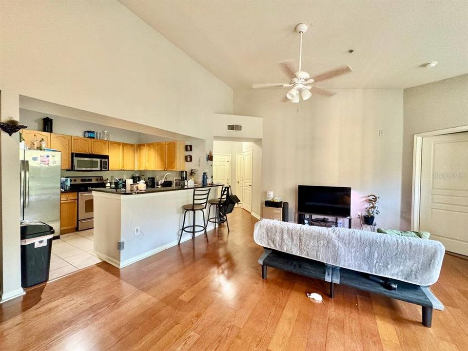 En Venta: $180,000 (2 camas, 2 baños, 1089 Pies cuadrados)