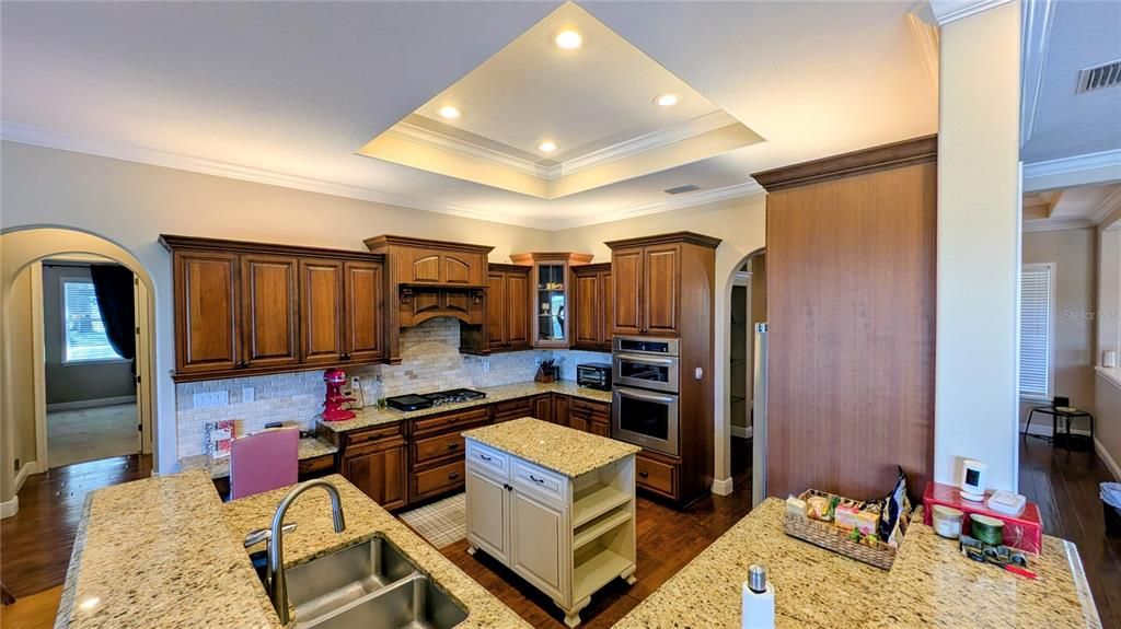 En Venta: $1,750,000 (3 camas, 2 baños, 2990 Pies cuadrados)