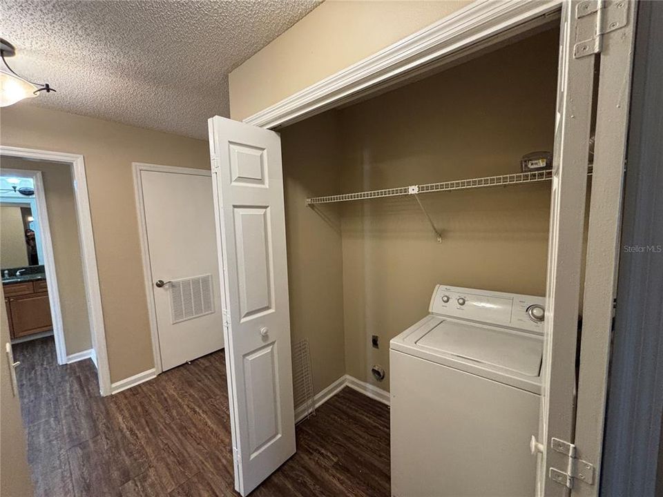 出租: $1,800 (2 贝兹, 2 浴室, 1182 平方英尺)