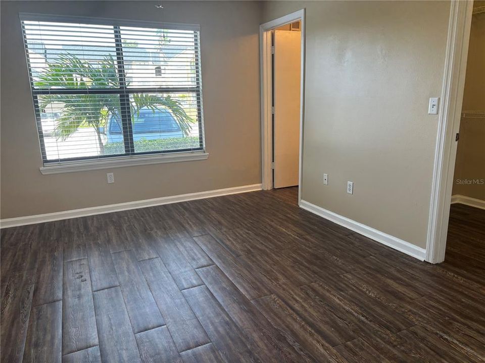 出租: $1,800 (2 贝兹, 2 浴室, 1182 平方英尺)