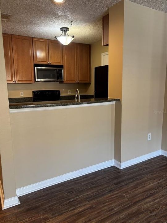 出租: $1,800 (2 贝兹, 2 浴室, 1182 平方英尺)