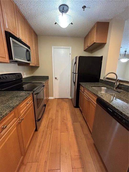 出租: $1,800 (2 贝兹, 2 浴室, 1182 平方英尺)