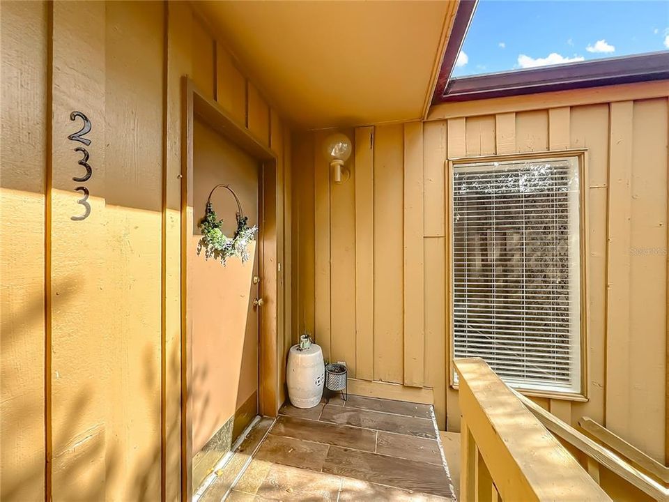 For Sale: $190,000 (2 beds, 2 baths, 1143 Square Feet)