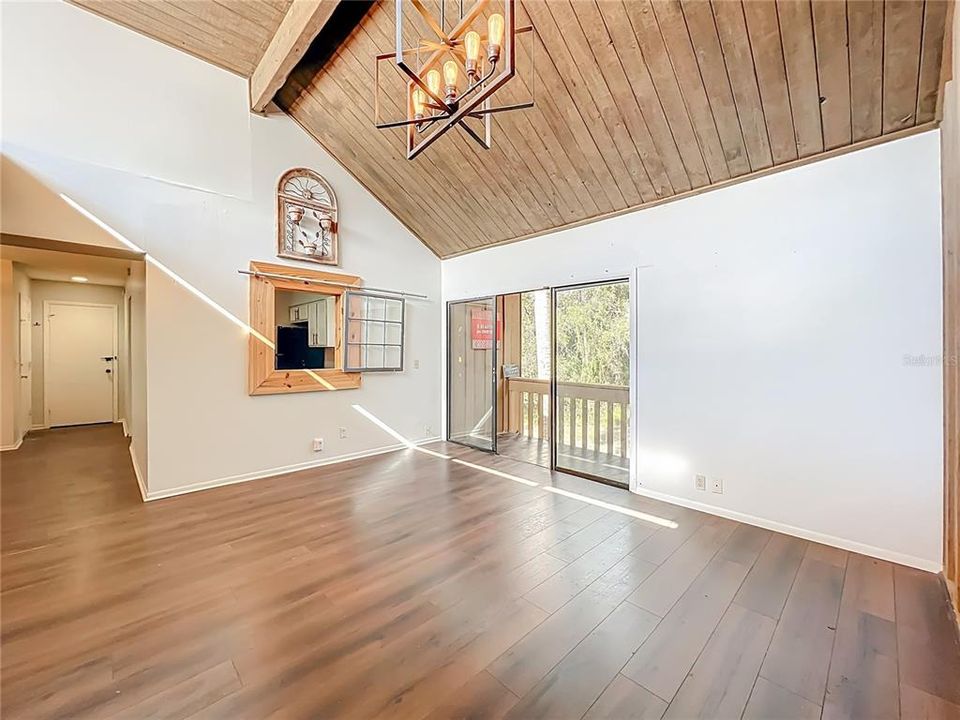 For Sale: $190,000 (2 beds, 2 baths, 1143 Square Feet)